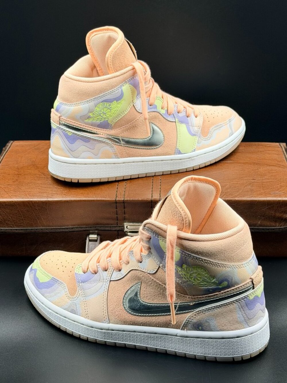 Wmns Air Jordan 1 Mid SE 'P(HER)SPECTIVE'